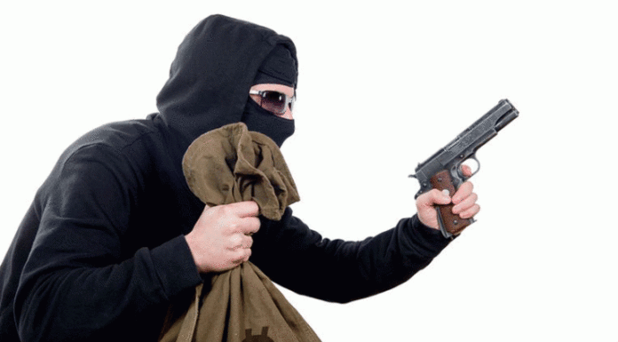 भक्तपुरको निकोशेरामा दिउँसै लुटपाट, ४ जना पक्राउ